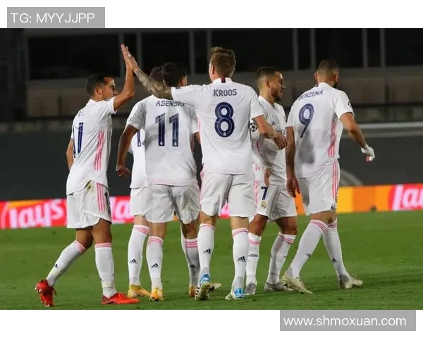 欧冠足球明星阵容揭秘谁是赛场上的璀璨之星