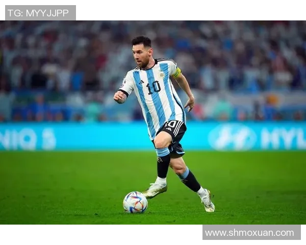 梅西的足球传奇之路:从少年天才到全球偶像的成长历程与精彩瞬间 梅西的足球传奇之路:从少年天才到全球偶像的成长历程与精彩瞬间