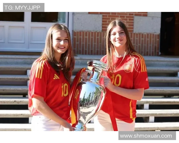 当女明星与足球明星同框互动引发热议的精彩瞬间合集 当女明星与足球明星同框互动引发热议的精彩瞬间合集