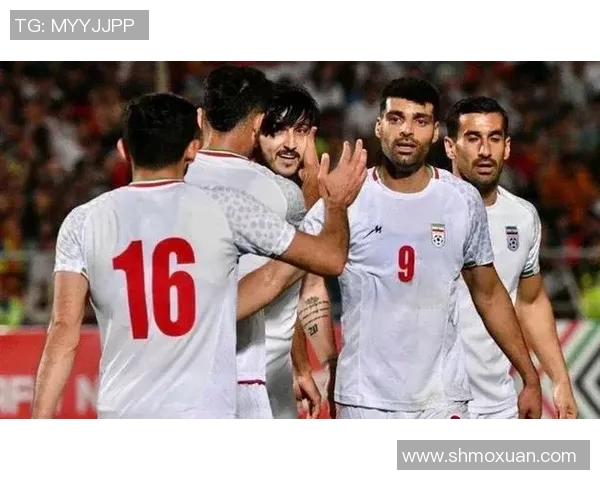 赛后分析:上海足球队与北京足球队的团队协作表现与战术探讨 赛后分析:上海足球队与北京足球队的团队协作表现与战术探讨