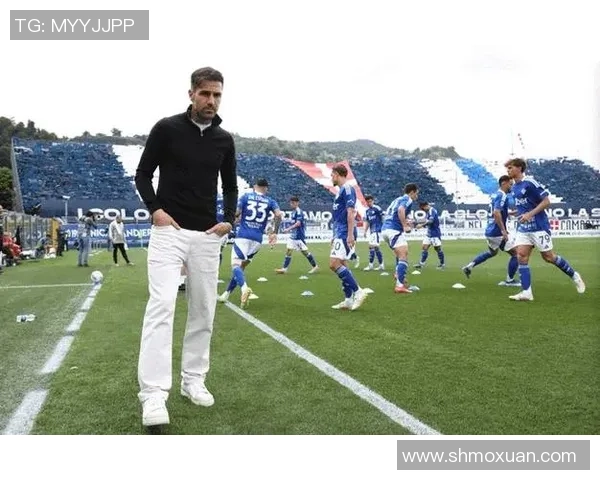 足球明星私下生活高清图集展现他们不为人知的一面与真实风采 足球明星私下生活高清图集展现他们不为人知的一面与真实风采